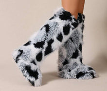 Load image into Gallery viewer, Black/White Knee Fur Boot
