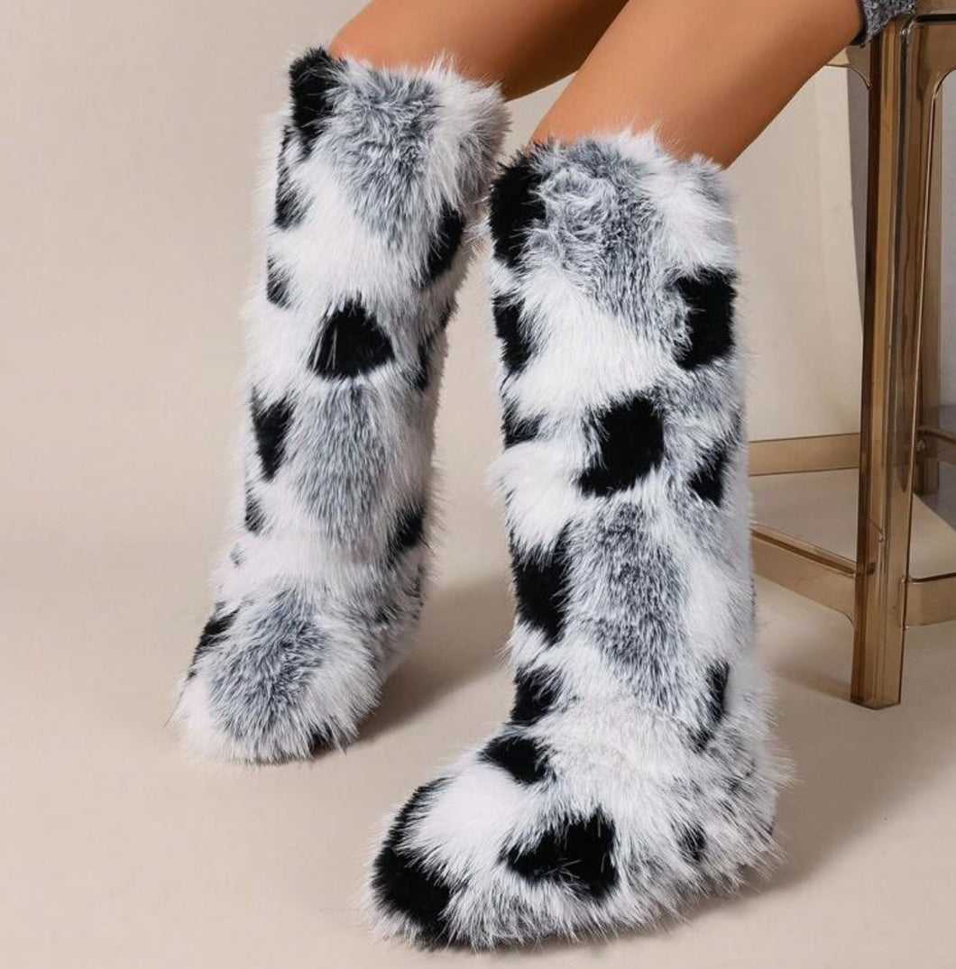 Black/White Knee Fur Boot